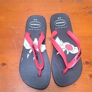 HAVAIANAS UNISEX LOONEY TUNES BLACK/RED THONG FLIP FLOP SLIP ON SANDALS SIZE 7/8